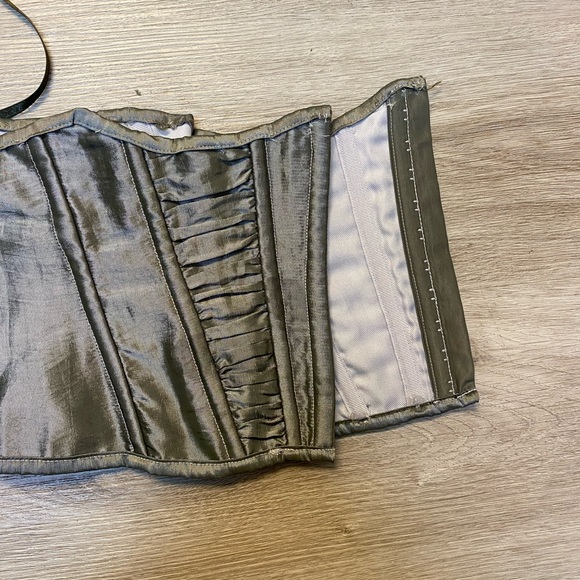 Grey corset - Picture 2 of 3